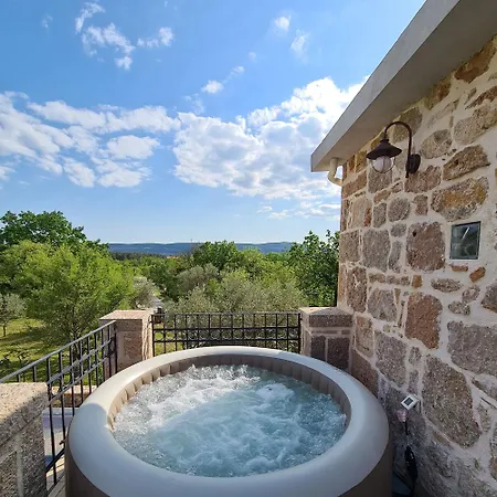 Holiday home Altes Steinhaus Goranova Kuca *