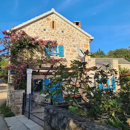 Altes Steinhaus Goranova Kuca Holiday home Seline