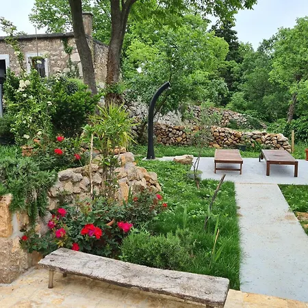 Vakantiehuis Altes Steinhaus Goranova Kuca