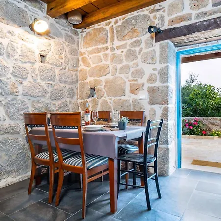Holiday home Altes Steinhaus Goranova Kuca